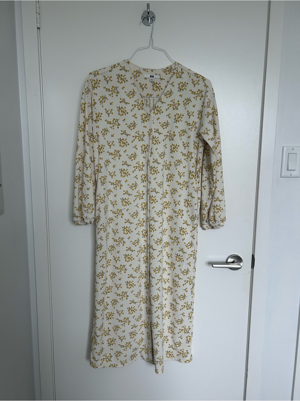 Uniqlo Cream Floral Print Long Sleeve Midi Dress